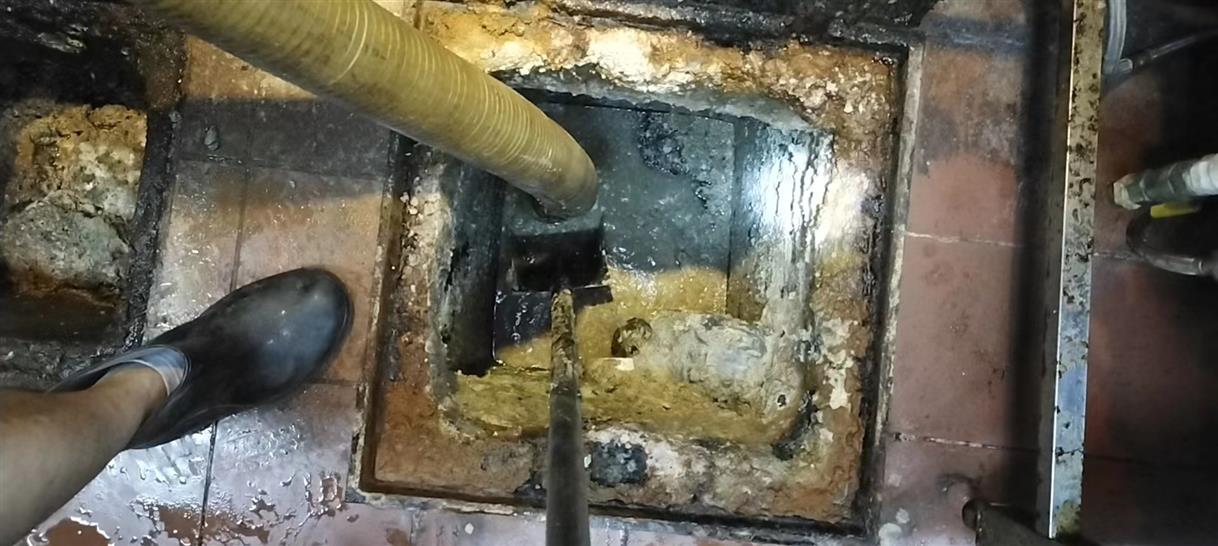 察雅污水池清理一般都有毒气，怎么预防中毒呢？